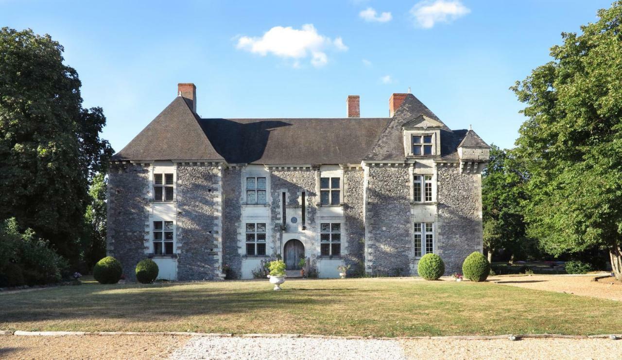 Chateau De La Fresnaye Bed & Breakfast Saint-Aubin-de-Luigne Exterior photo